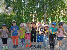 Акция "Поделись улыбкой своей" Акция "Поделись улыбкой своей".