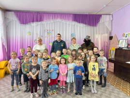 Юные пожарные Юные пожарные.